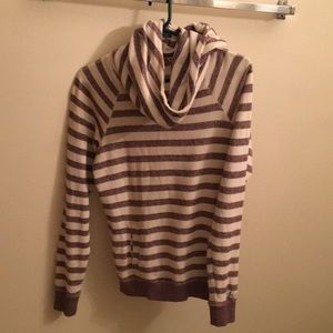 BKE long sleeved shirt/sweater!